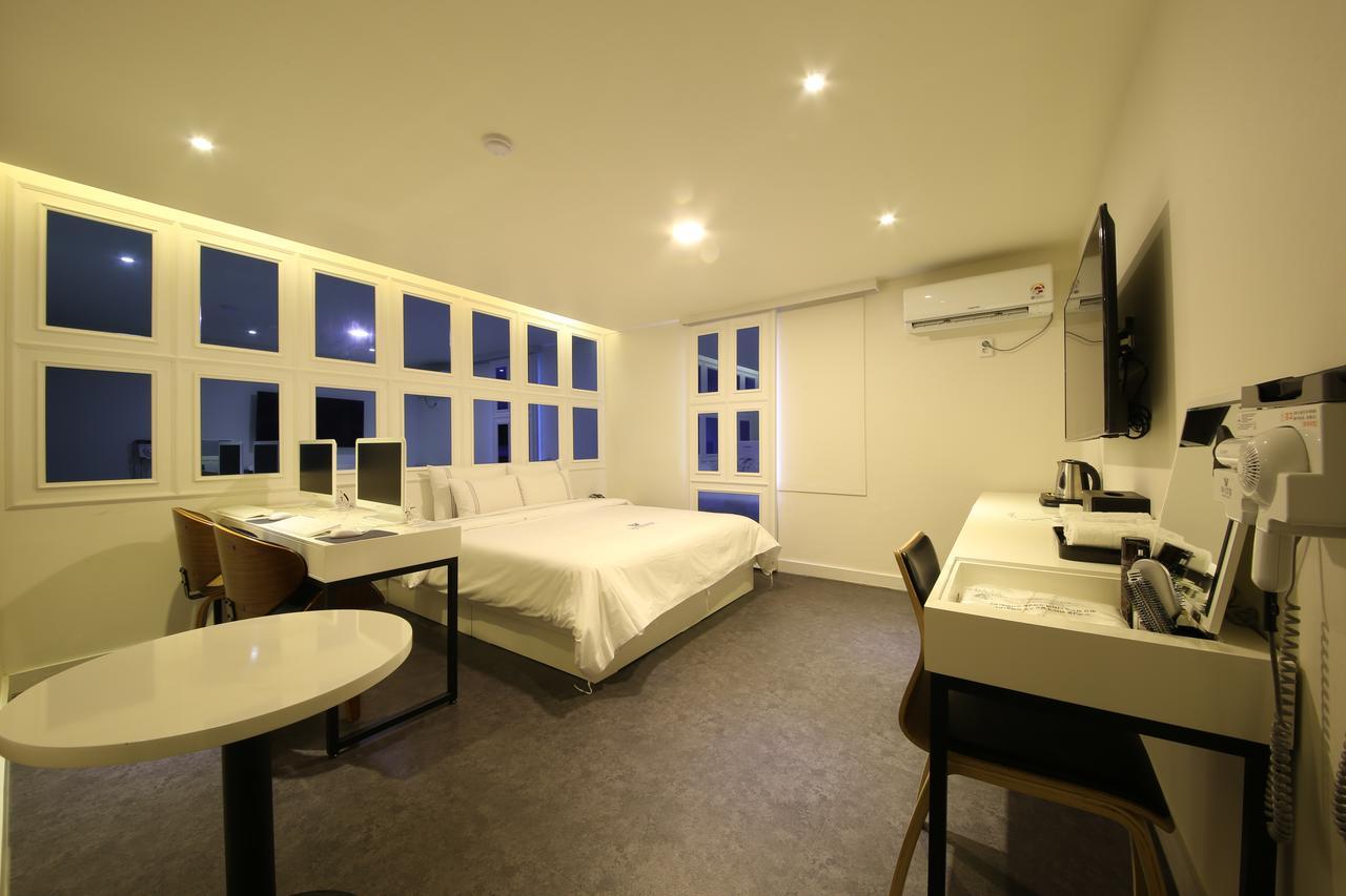Winner Hotel Jeonju Esterno foto